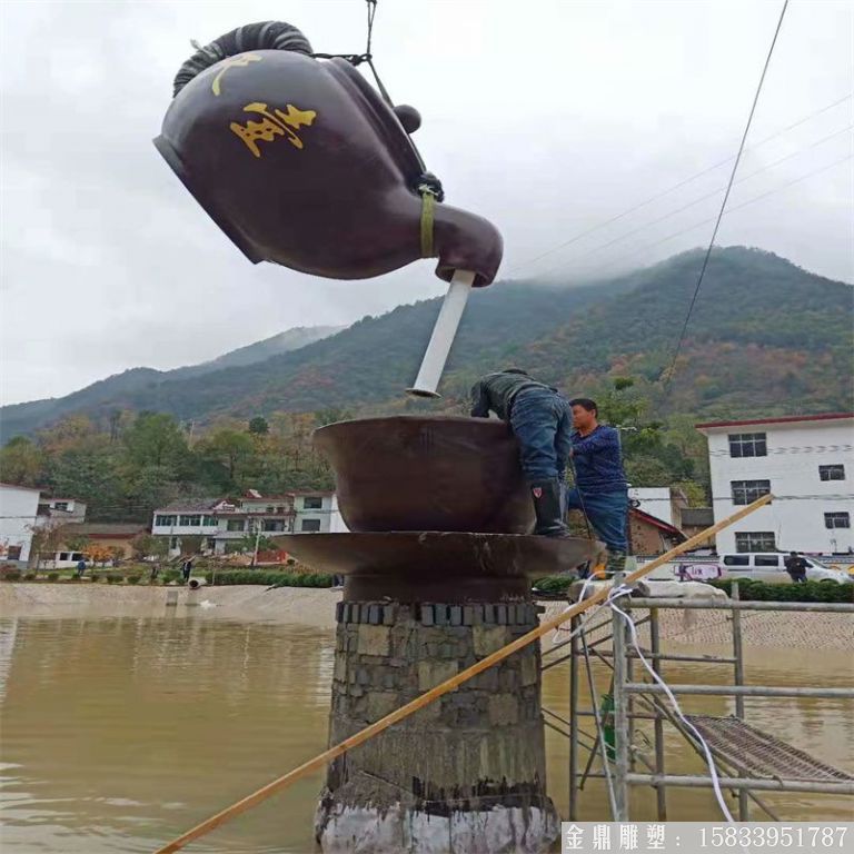 安徽玻璃鋼天壺雕塑案例，池塘水景流水壺8